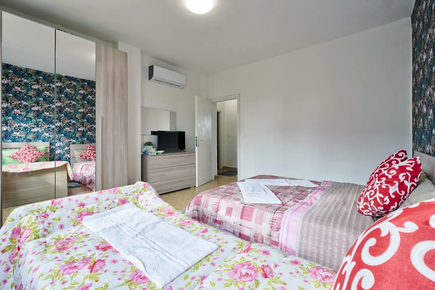 Gasthuis R & R Apartment - Private Room With Shared Bathroom Venetië