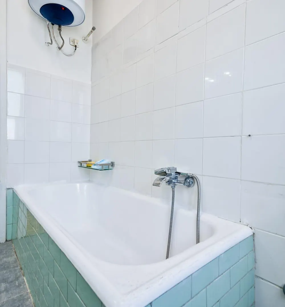 Gasthuis R & R Apartment - Private Room With Shared Bathroom Venetië Italië